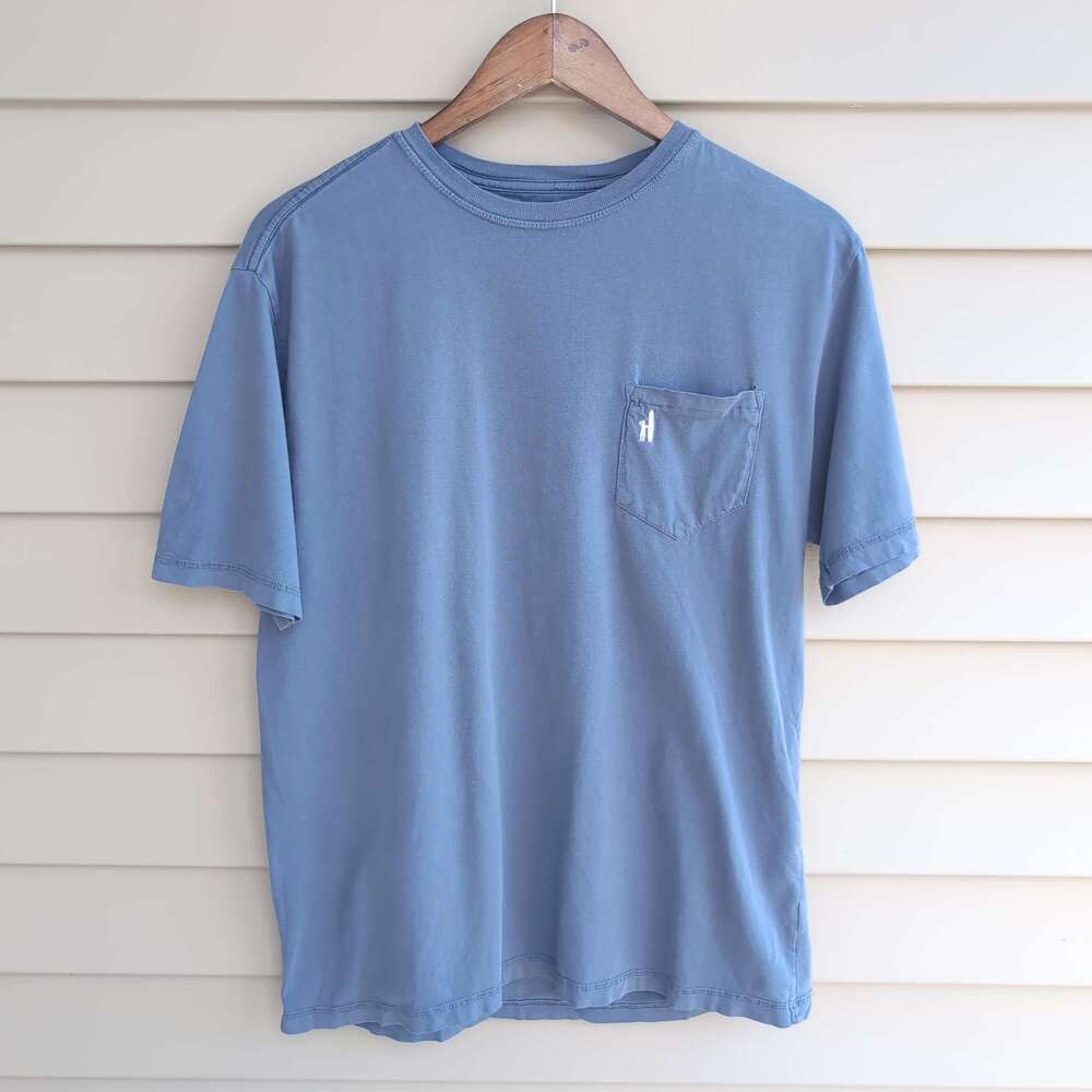 Johnnie-O Pocket T-Shirt Mens M Blue Short Sleeve Dale Wake Tee
